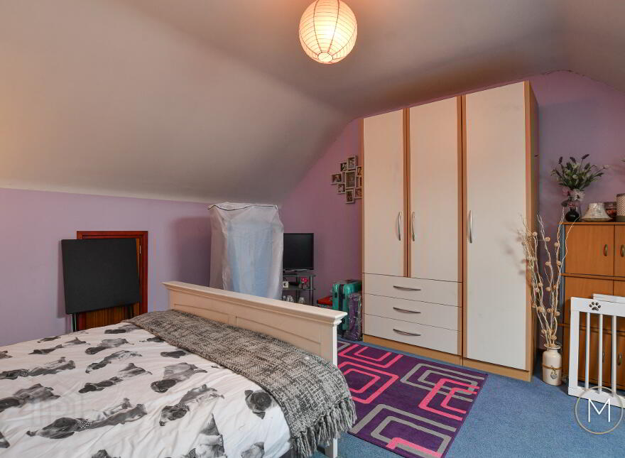 75 Kintyre, Antrim, BT41 2AW