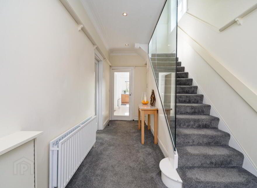 38 Locksley Park, Belfast, BT10 0AR