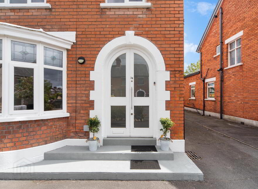 38 Locksley Park, Belfast, BT10 0AR