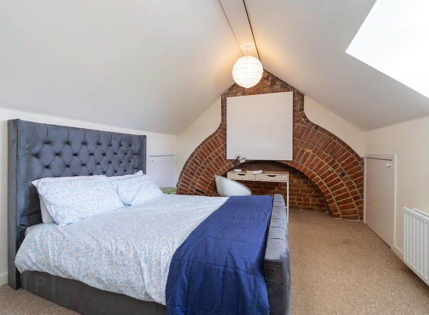 38 Locksley Park, Belfast, BT10 0AR
