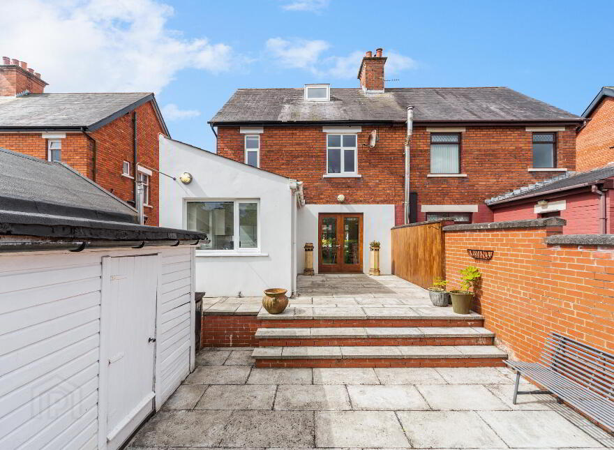38 Locksley Park, Belfast, BT10 0AR