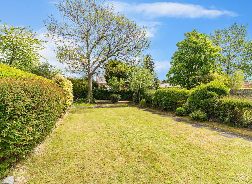 38 Locksley Park, Belfast, BT10 0AR