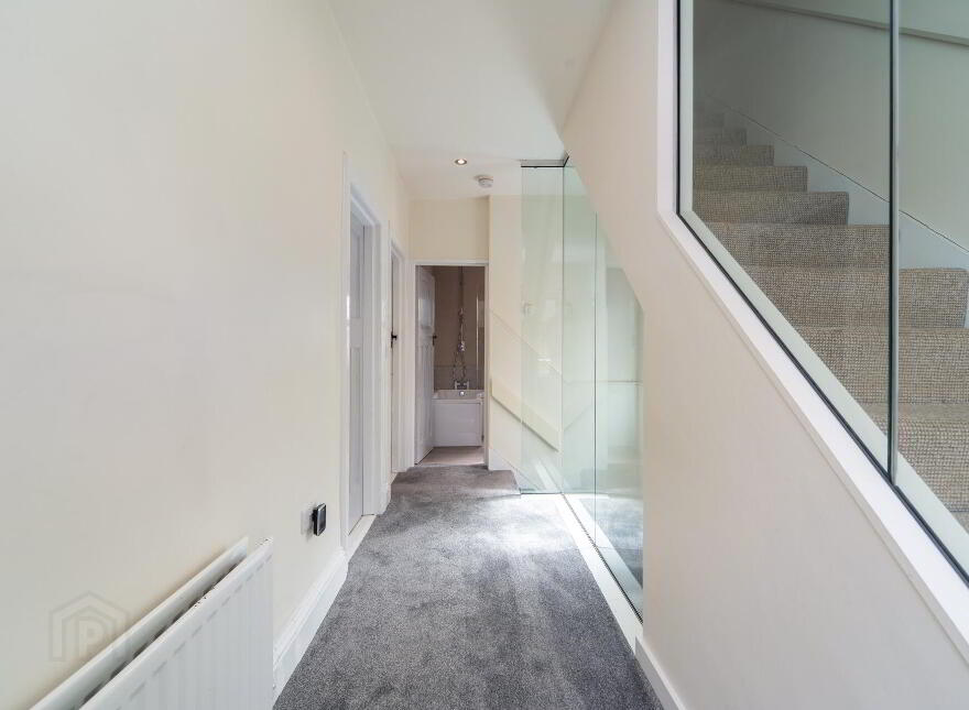 38 Locksley Park, Belfast, BT10 0AR