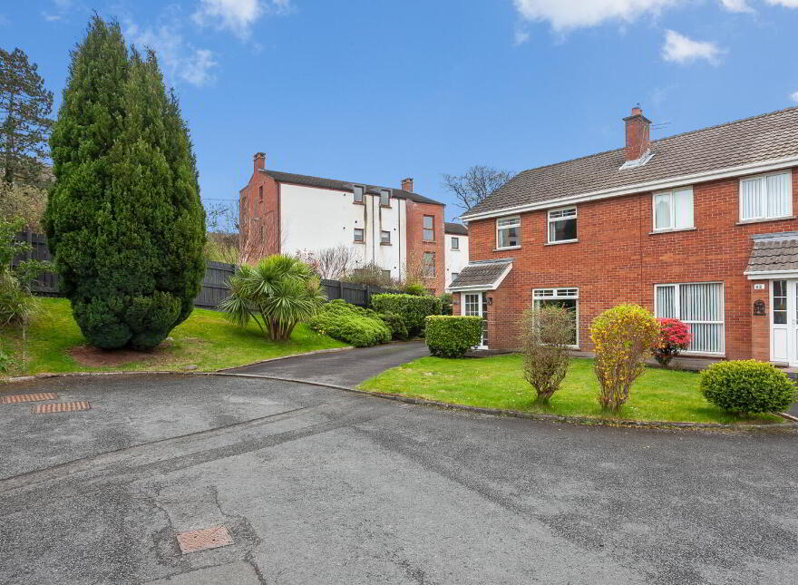 90 Cedar Grove, Holywood, BT18 9QB