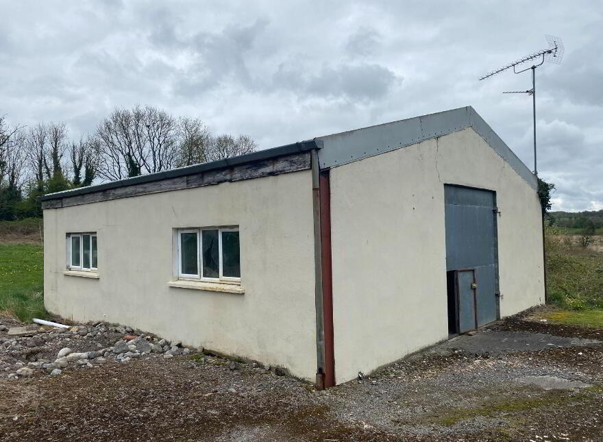 Gortloney, Oldcastle, A82ER84