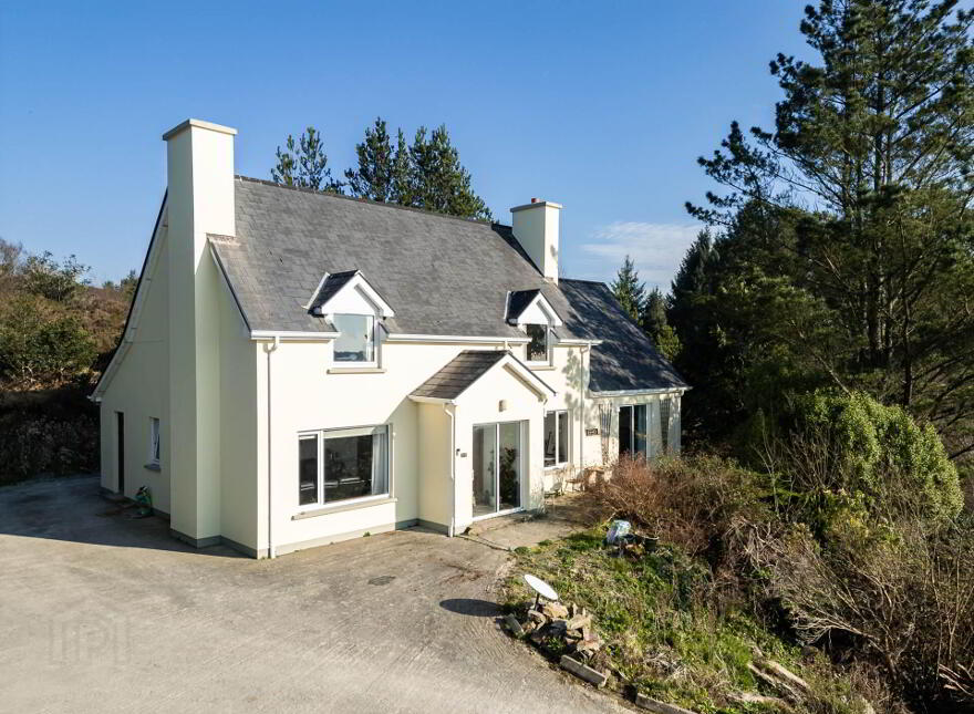 Hollyhill, Bantry, P75H019