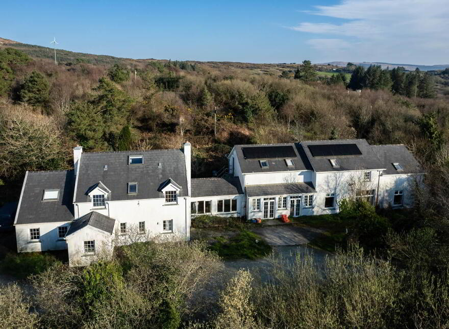 Hollyhill, Bantry, P75H019