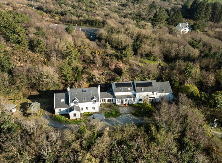 Hollyhill, Bantry, P75H019
