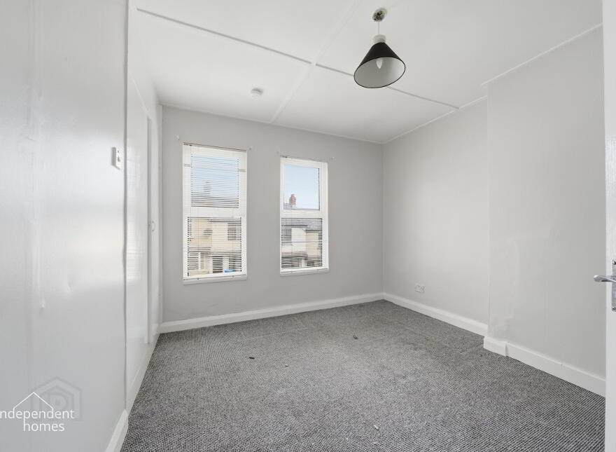 27 Kent Avenue, Larne, BT40 1NB