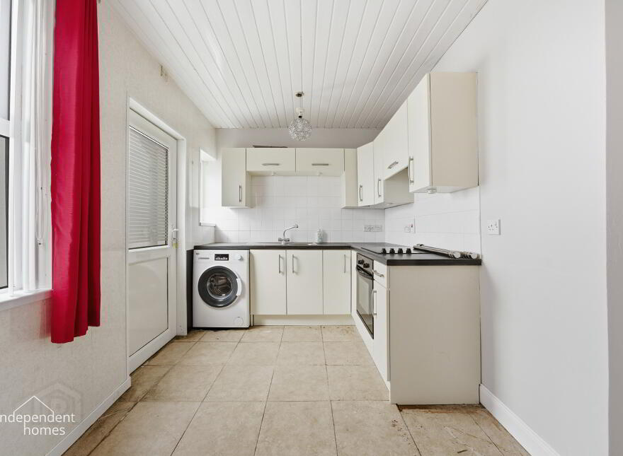 27 Kent Avenue, Larne, BT40 1NB