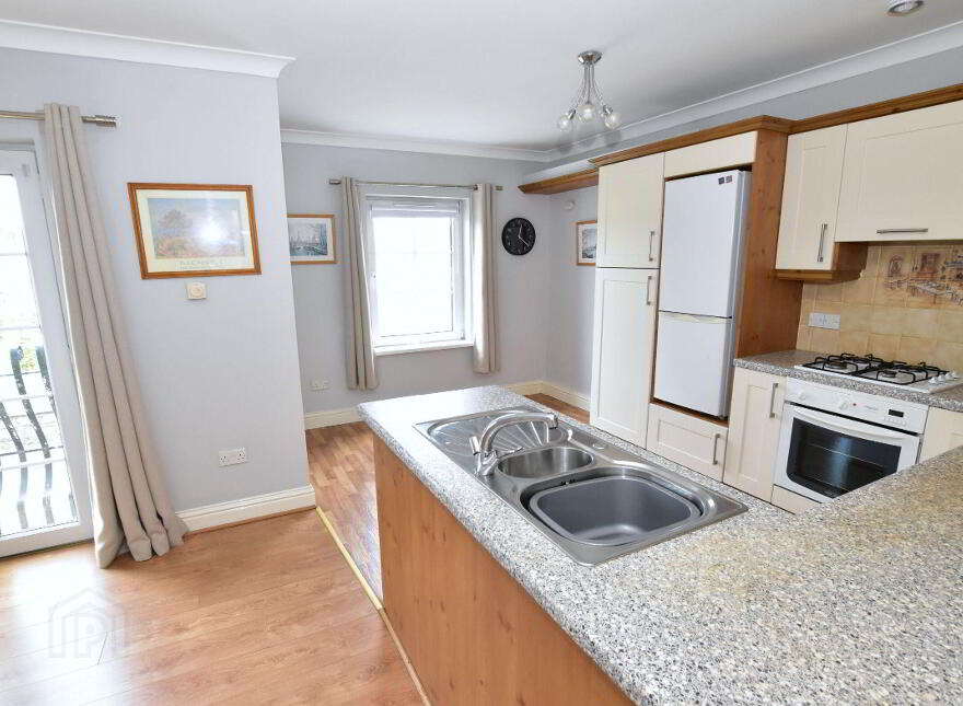 4 Glenmore Place, Lambeg, Lisburn, BT27 4QT