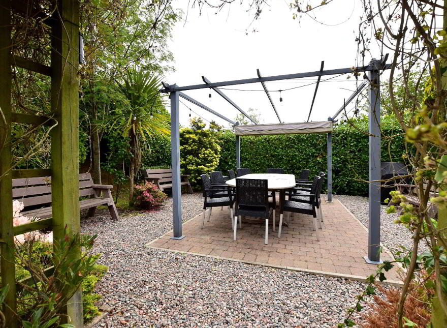4 Glenmore Place, Lambeg, Lisburn, BT27 4QT