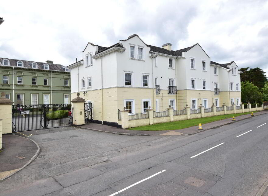 4 Glenmore Place, Lambeg, Lisburn, BT27 4QT