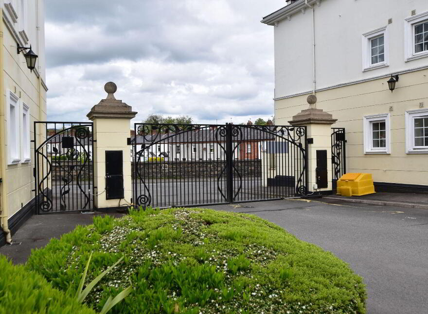 4 Glenmore Place, Lambeg, Lisburn, BT27 4QT