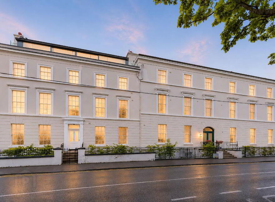 Apt 11, Anglesea, Crofton Road, Dún Laoghaire, Dun Laoghaire, A96XW7W