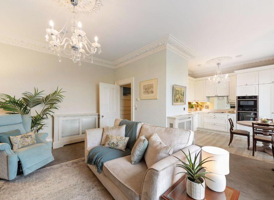 Apt 11, Anglesea, Crofton Road, Dún Laoghaire, Dun Laoghaire, A96XW7W