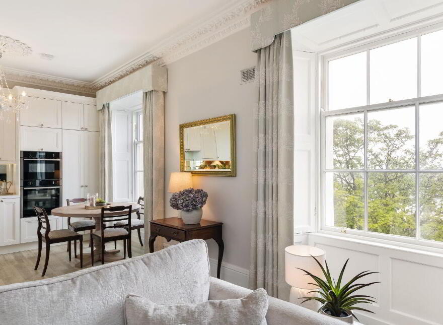 Apt 11, Anglesea, Crofton Road, Dún Laoghaire, Dun Laoghaire, A96XW7W