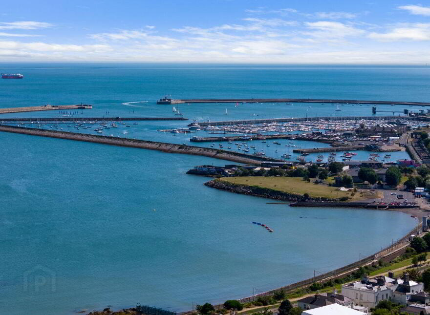 Apt 11, Anglesea, Crofton Road, Dún Laoghaire, Dun Laoghaire, A96XW7W