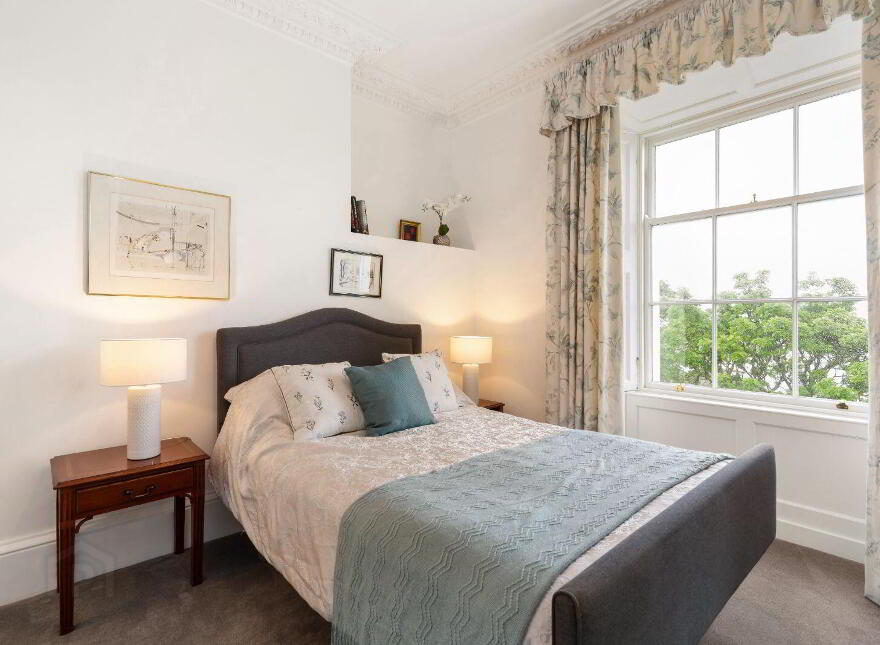 Apt 11, Anglesea, Crofton Road, Dún Laoghaire, Dun Laoghaire, A96XW7W