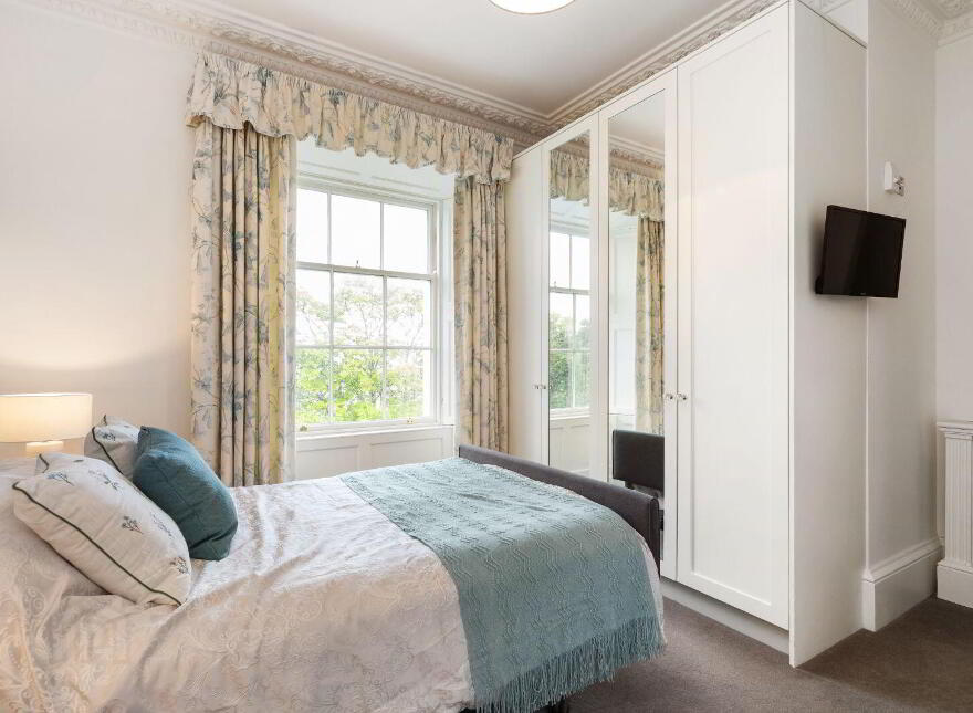 Apt 11, Anglesea, Crofton Road, Dún Laoghaire, Dun Laoghaire, A96XW7W