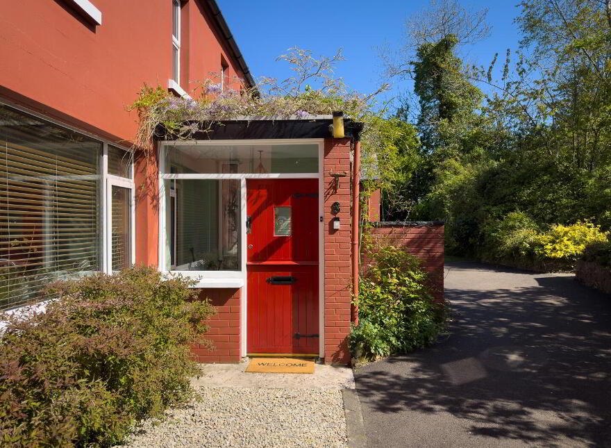 Ringreagh, 8 Craigdarragh Road, Helens Bay, BT19 1UA