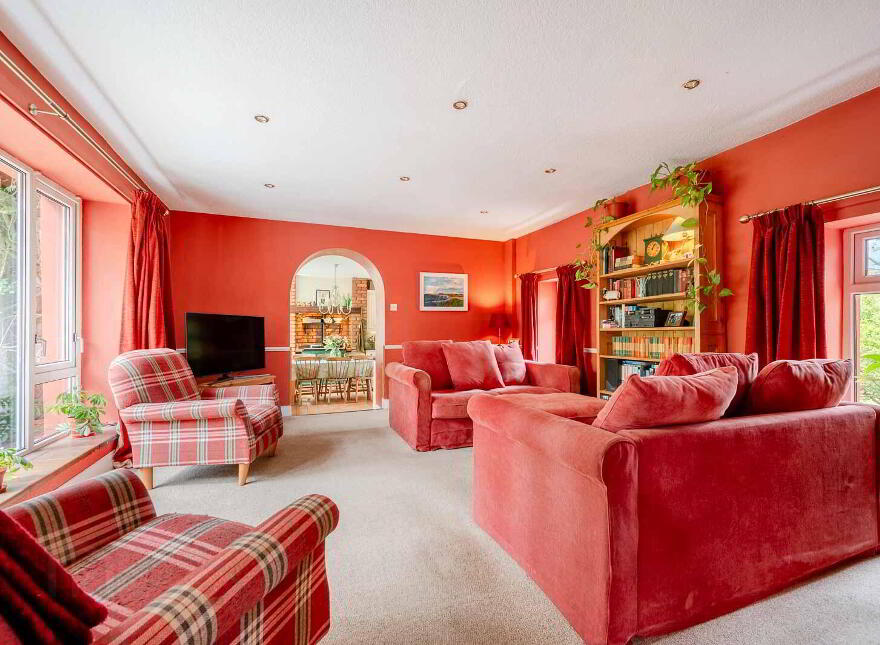 Ringreagh, 8 Craigdarragh Road, Helens Bay, BT19 1UA