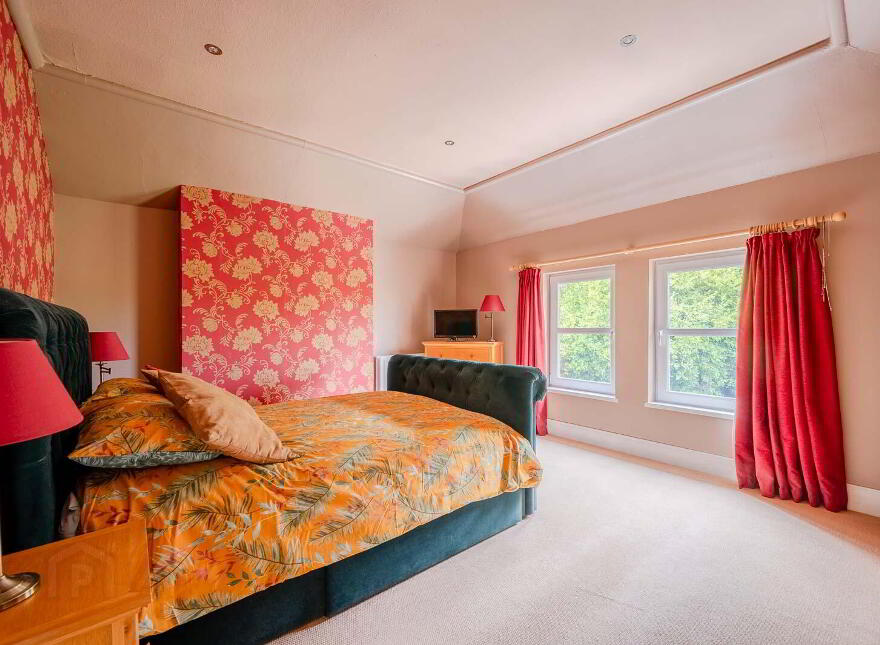 Ringreagh, 8 Craigdarragh Road, Helens Bay, BT19 1UA