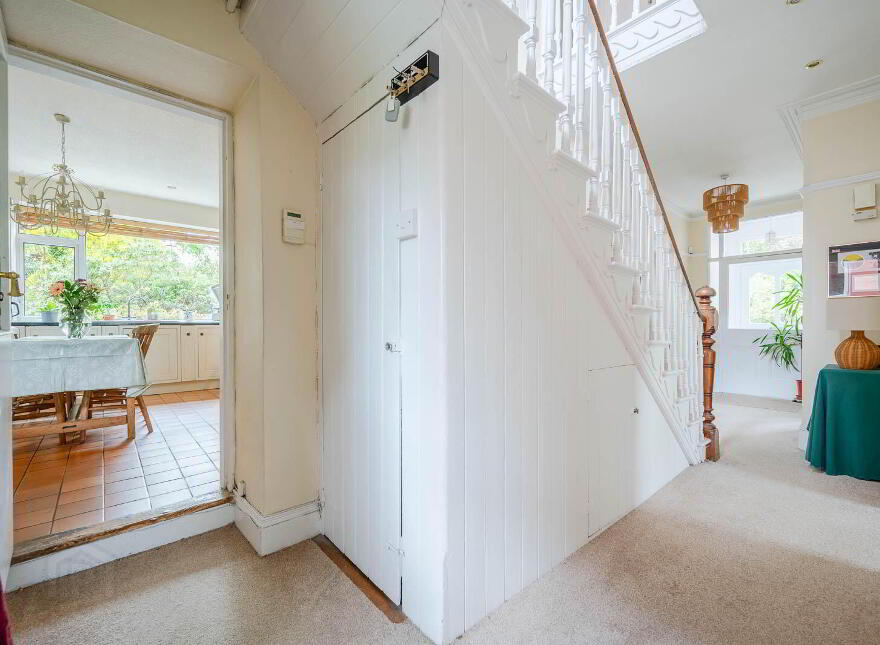 Ringreagh, 8 Craigdarragh Road, Helens Bay, BT19 1UA