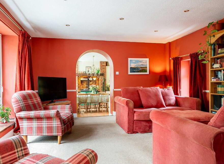 Ringreagh, 8 Craigdarragh Road, Helens Bay, BT19 1UA