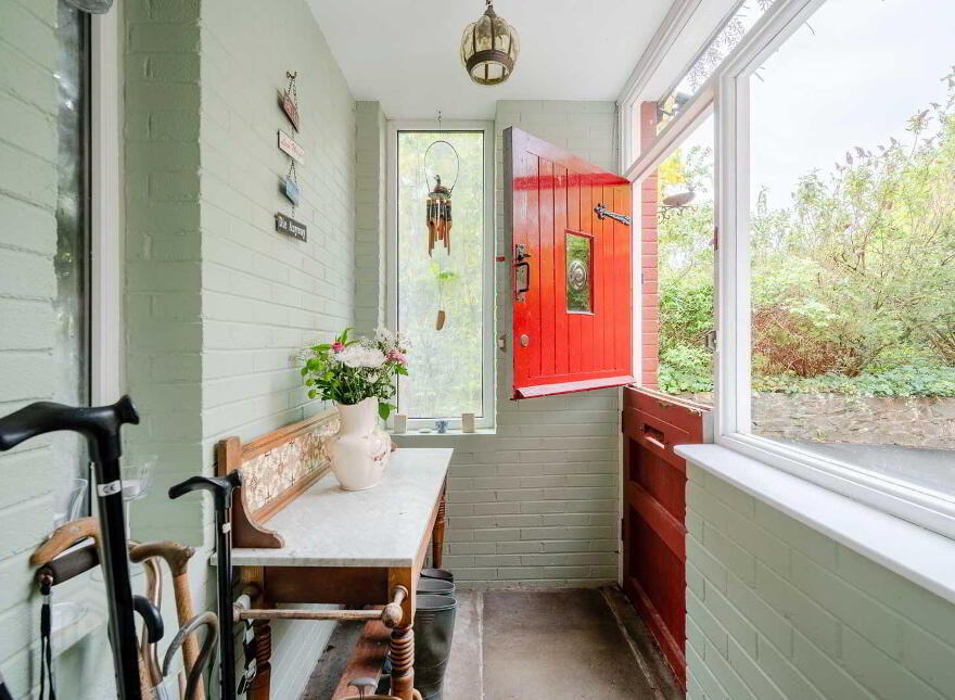 Ringreagh, 8 Craigdarragh Road, Helens Bay, BT19 1UA