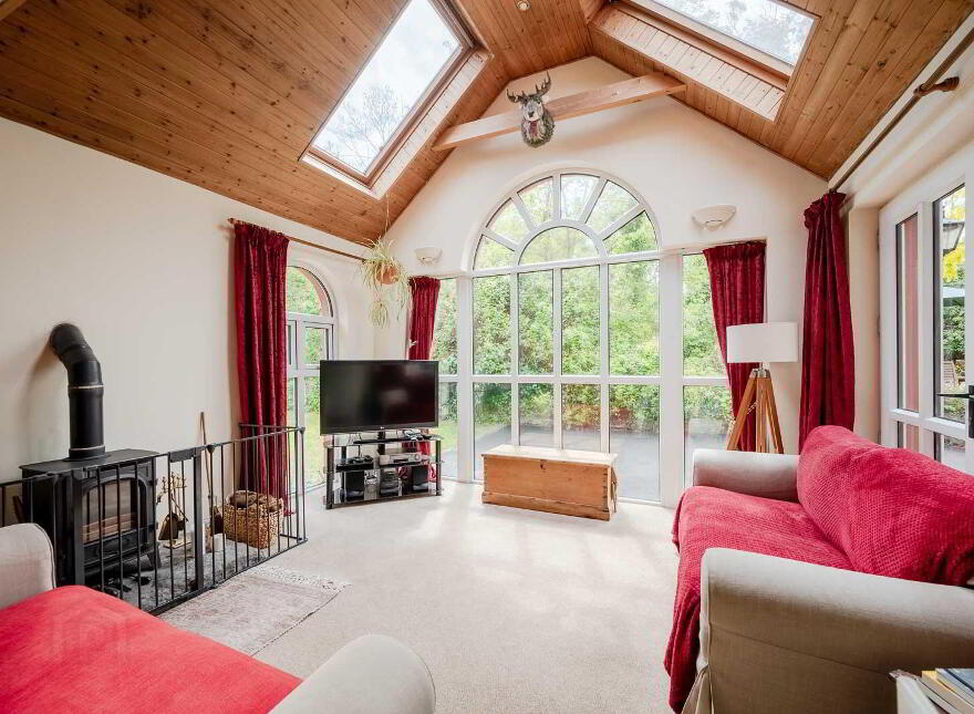 Ringreagh, 8 Craigdarragh Road, Helens Bay, BT19 1UA