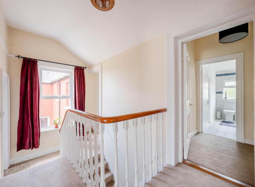 Ringreagh, 8 Craigdarragh Road, Helens Bay, BT19 1UA