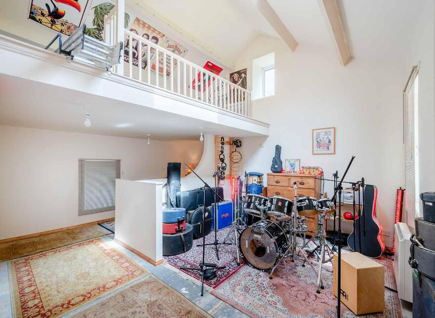 Ringreagh, 8 Craigdarragh Road, Helens Bay, BT19 1UA