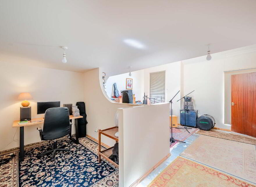 Ringreagh, 8 Craigdarragh Road, Helens Bay, BT19 1UA
