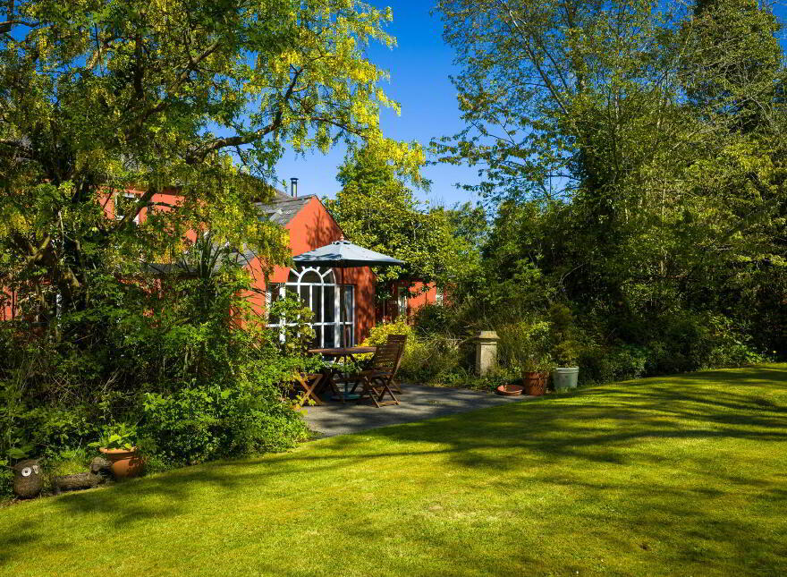 Ringreagh, 8 Craigdarragh Road, Helens Bay, BT19 1UA