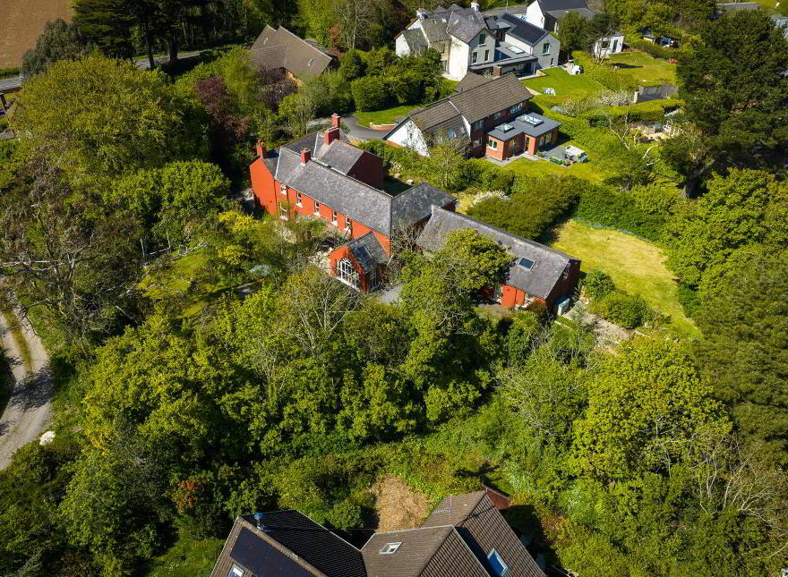 Ringreagh, 8 Craigdarragh Road, Helens Bay, BT19 1UA