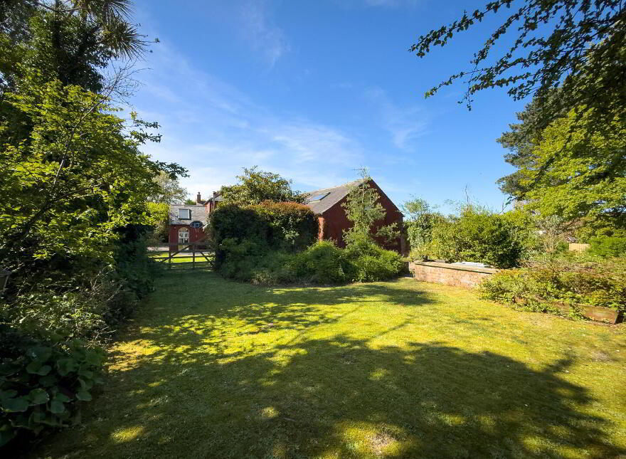 Ringreagh, 8 Craigdarragh Road, Helens Bay, BT19 1UA