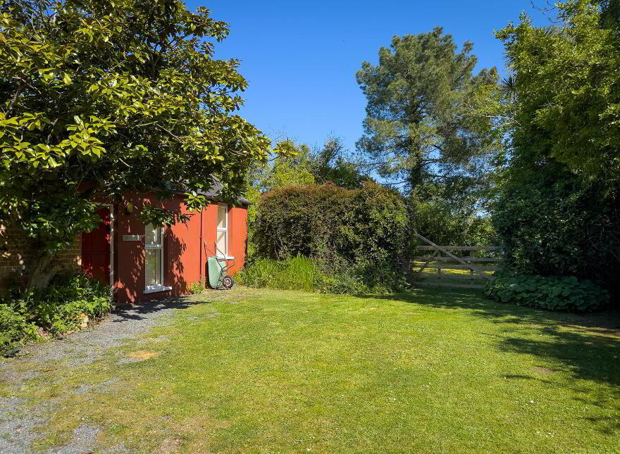 Ringreagh, 8 Craigdarragh Road, Helens Bay, BT19 1UA