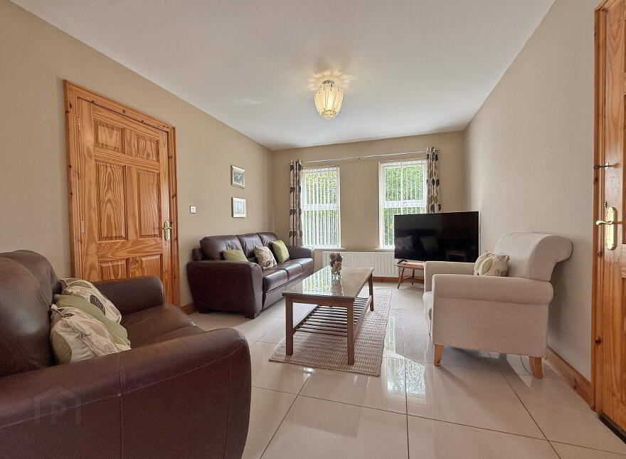 25 Seneirl Road, Castlecatt, Bushmills, BT57 8TS