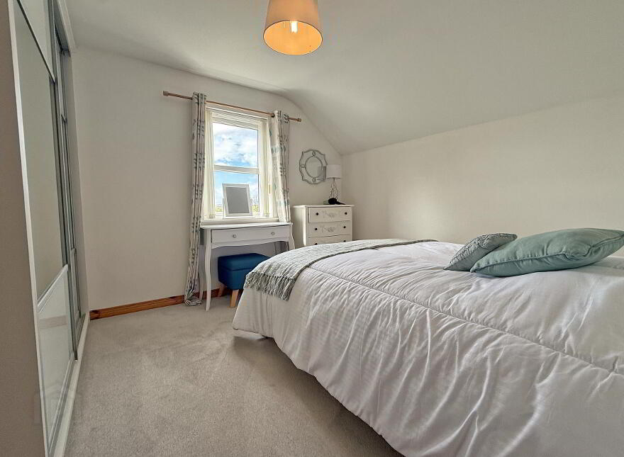 25 Seneirl Road, Castlecatt, Bushmills, BT57 8TS
