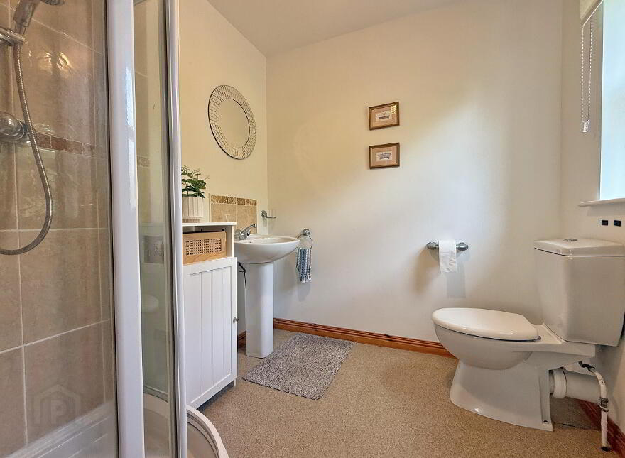 25 Seneirl Road, Castlecatt, Bushmills, BT57 8TS
