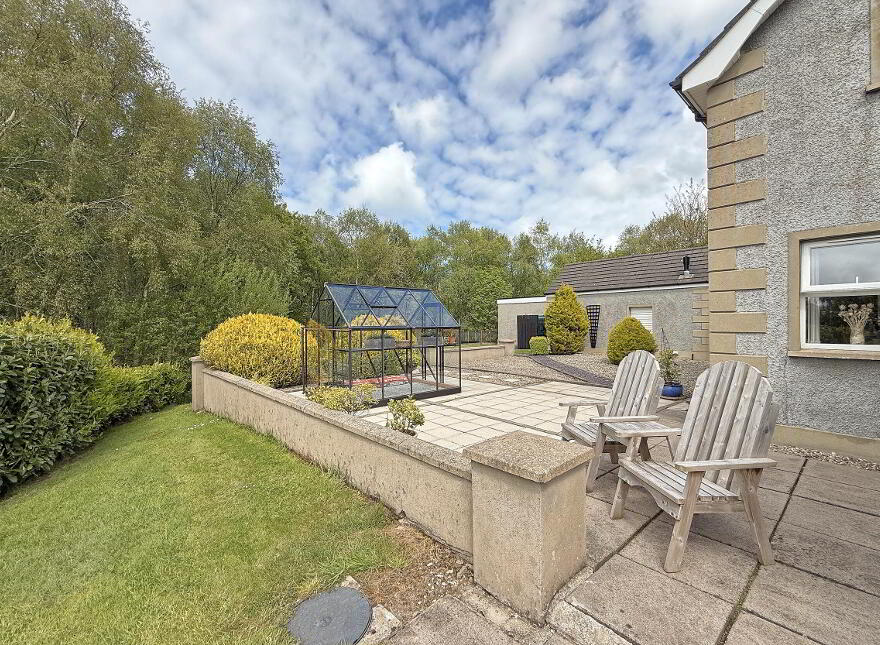 25 Seneirl Road, Castlecatt, Bushmills, BT57 8TS