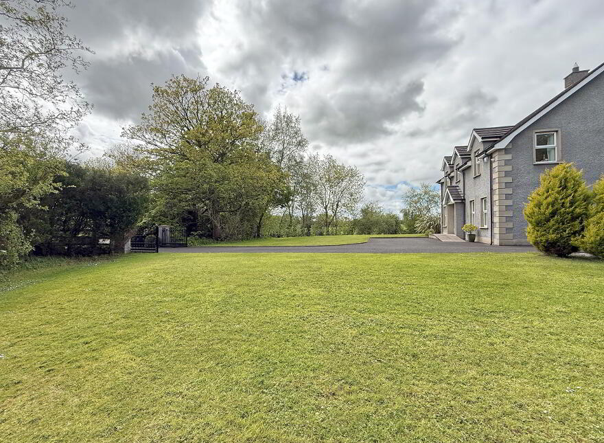 25 Seneirl Road, Castlecatt, Bushmills, BT57 8TS