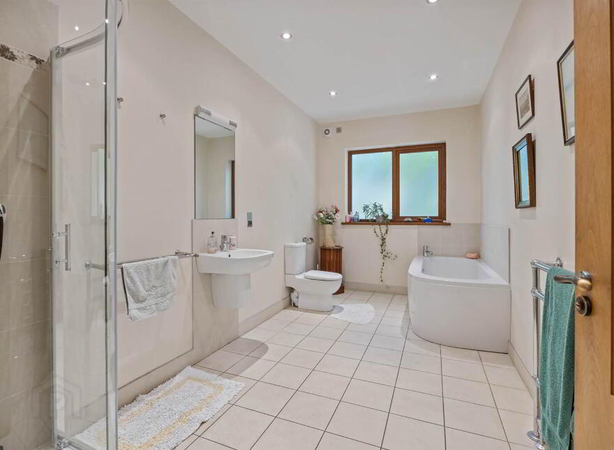 16 Clanbrassil Road, Cultra, Holywood, BT18 0AR