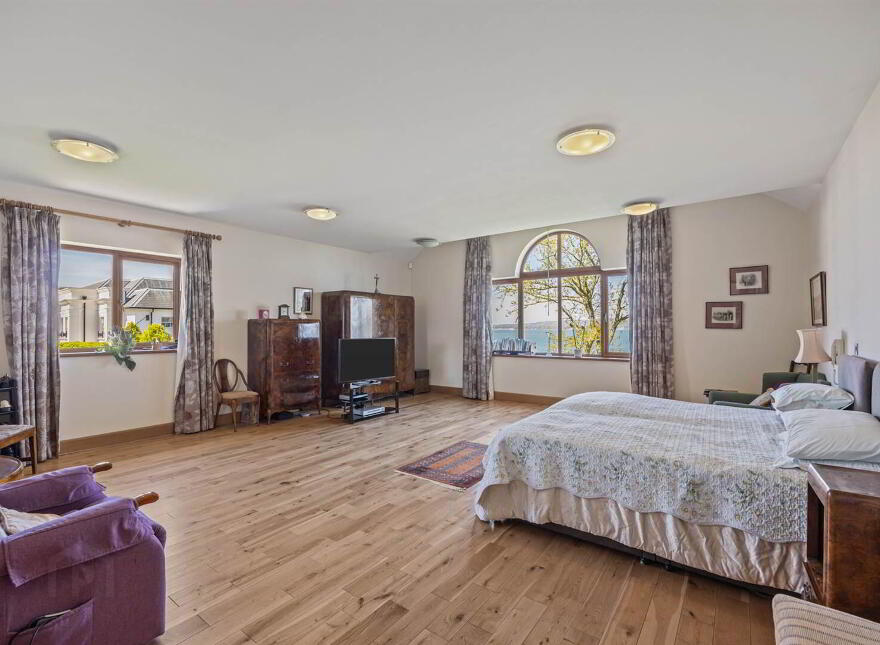 16 Clanbrassil Road, Cultra, Holywood, BT18 0AR