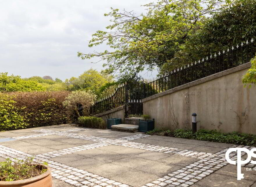 Glenkeen House, 80 Ardmore Road, Derry, BT47 3RA