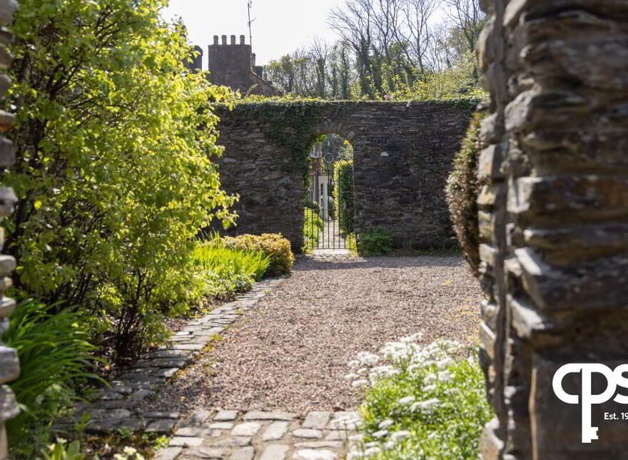 Glenkeen House, 80 Ardmore Road, Derry, BT47 3RA