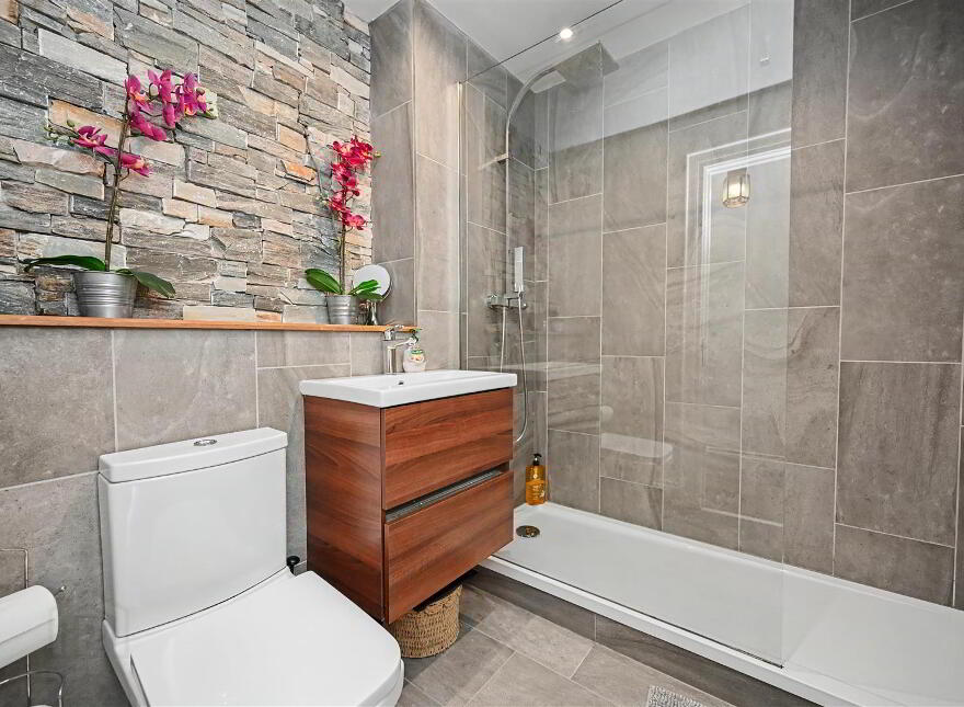 Apartment 211 College Central 4 College Avenue, Belfast, BT1 6BB