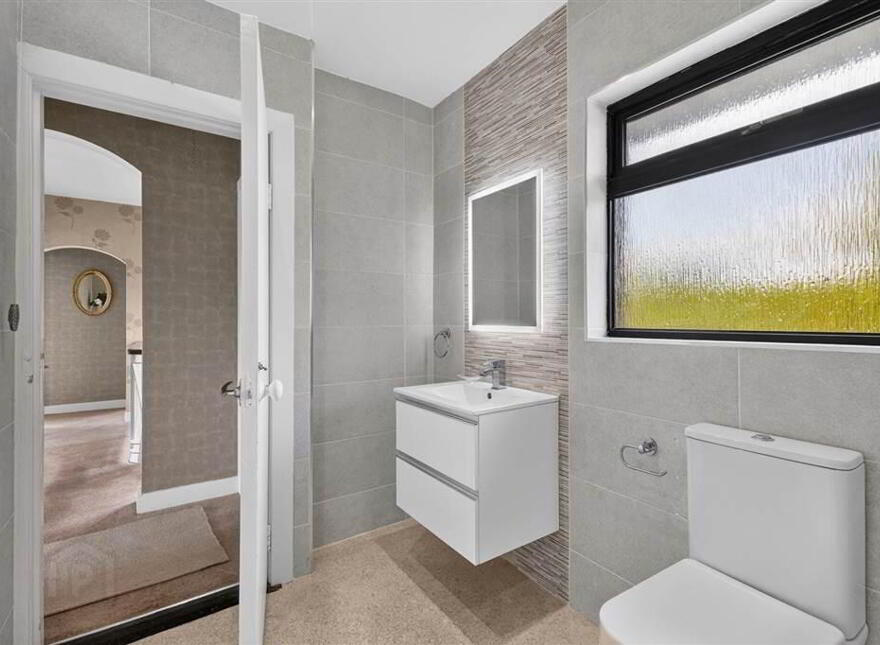 9 Magheralave Park North, Magheralave Road, Lisburn, BT28 3NL