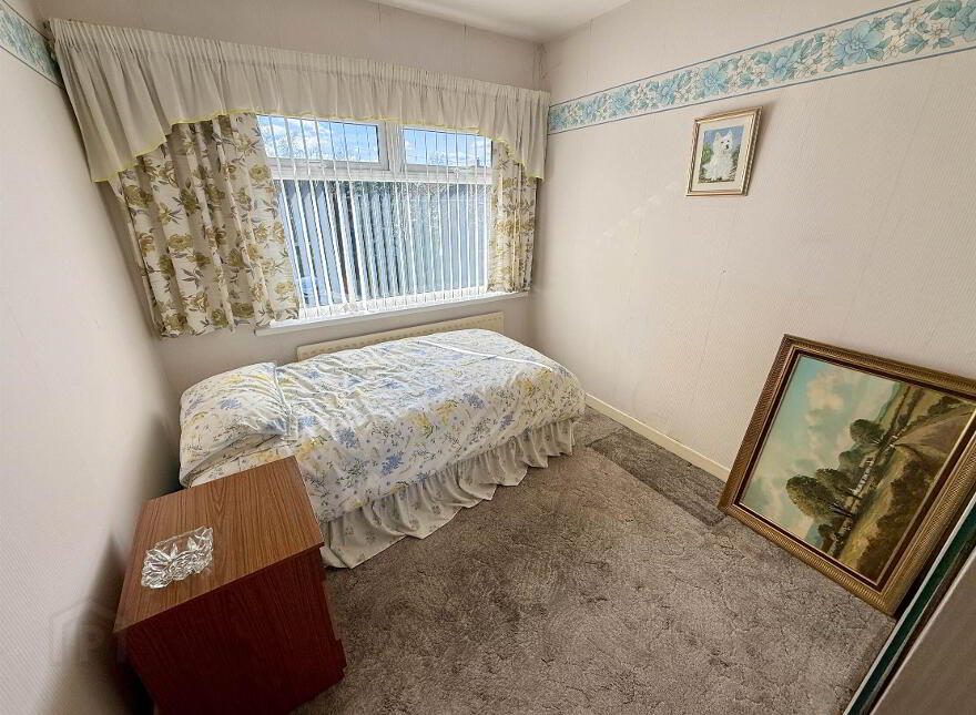 8 Willowbank Crescent, Belfast, BT6 0NX